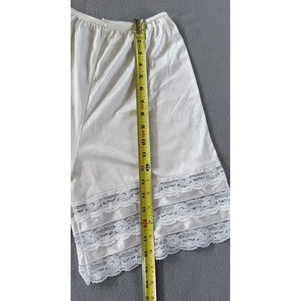 Velrose Vintage Cream Nylon Pettipants Bloomers Lace Trim Slip Shorts S USA
